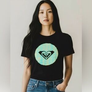 Roxy Baby Tee shirt, black, front logo, sz Small. Great cond
